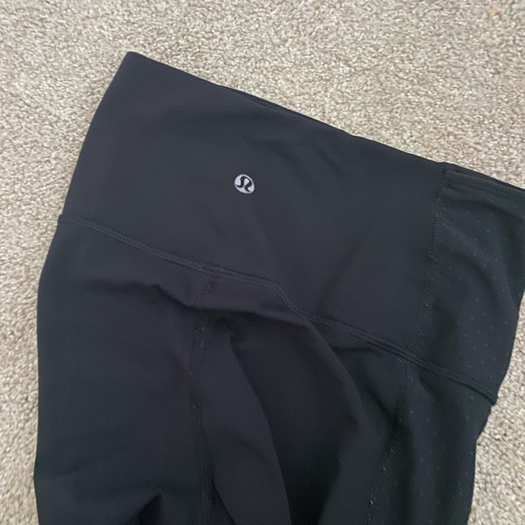 Lululemon Size 2 Black Mesh Leggings - Picture 5 of 5